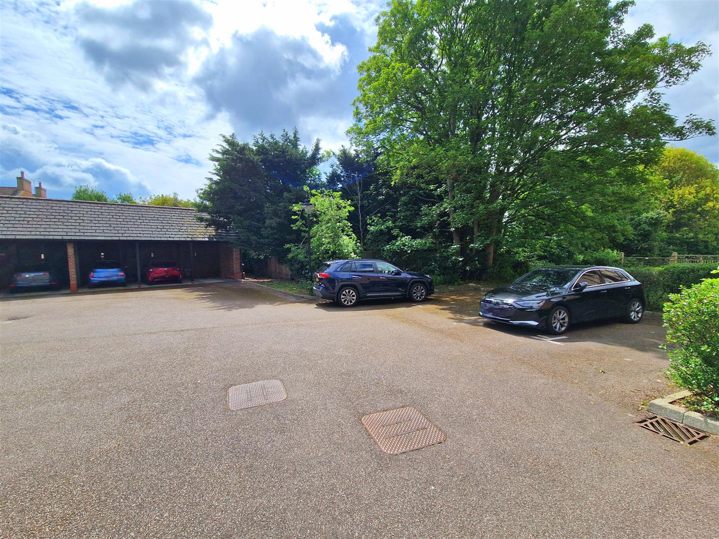 2 bed property in Mill Lane, Bedford